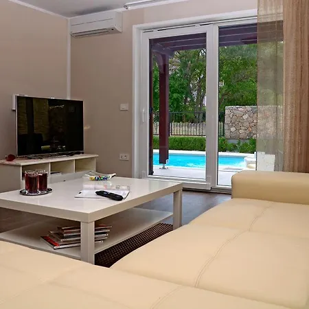 Luxury Bernarda Malinska